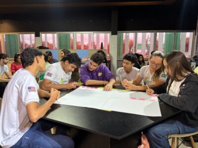 Programa abre vagas para estudantes criarem startups e disputarem prêmios milionários