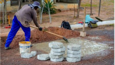 Prefeitura de Timon realiza operação tapa-buraco e mutirão de limpeza no Residencial Novo Tempo