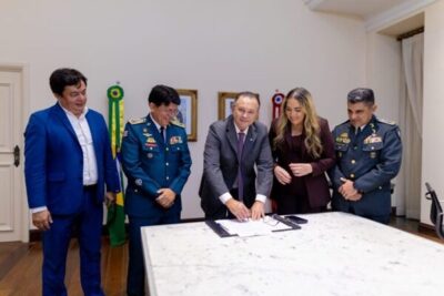 Governador Brandão assina MPs que reestruturam funções, quartéis e companhias da PM e Bombeiros