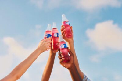 Guaraná Jesus completa 99 anos com campanha “Nosso rosa tem história, sabor e tradição”