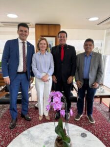 “O PT e o presidente Lula estarão comigo no nosso palanque do Maranhão”, diz Camarão após encontro com Gleisi Hoffmann