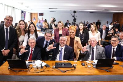 Com voto de Eliziane, relatório que pedia prisão de Lulinha é rejeitado na CPMI do INSS