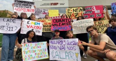 Estudantes protestam por anulação do Enem após vazamento