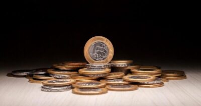 Supersalários acima do teto para servidores custam R$ 20 bi