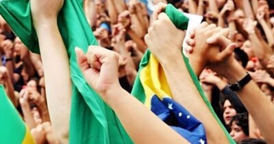 Quanto mais jovem, mais de direita no Brasil, diz pesquisa