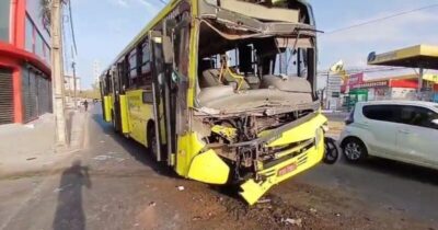 Ônibus com pneus deteriorados colide após falha no freio