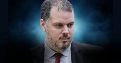 Deputado mira governo, mas atinge alunos da rede estadual