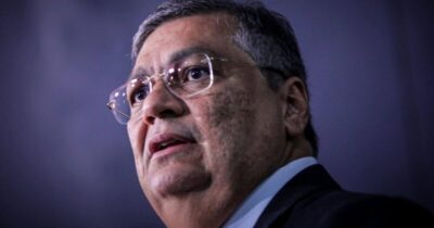 Flávio Dino revê punição e encerra aposentadoria compulsória