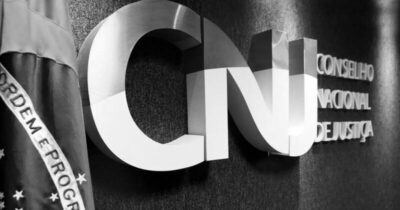 CNJ usa brecha para manter salários de magistrados punidos