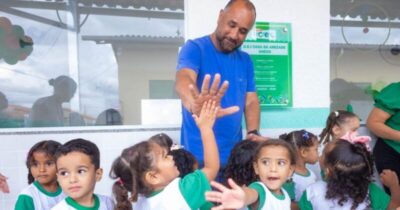 Roberto Costa entrega UEI Casa da Amizade revitalizada