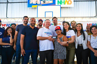 Prefeito Roberto Costa e governador Carlos Brandão inauguram escolas, entregam 9 mil tablets e autorizam novos investimentos em Bacabal