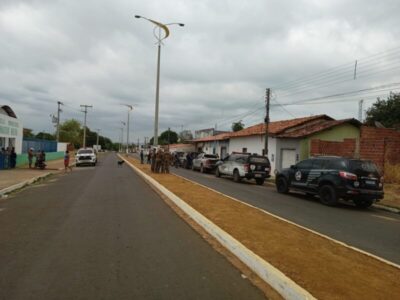 EM NOVA IORQUE – MA, AS POLÍCIAS CIVIL E MILITAR DO MARANHÃO REALIZAM OPERAÇÃO POLICIAL DE CUMPRIMENTO DE MANDADOS DE BUSCA E APREENSÃO DOMICILIAR E PRISÃO TEMPORÁRIA, PELA PRÁTICA DOS CRIMES DE TRÁFICO DE DROGAS, ASSOCIAÇÃO PARA O TRÁFICO, POSSE ILEGAL DE ARMA DE FOGO, DISPARO EM VIA PÚBLICA, FURTO QUALIFICADO, RECEPTAÇÃO, TENTATIVA DE FEMINICÍDIO, CRIME AMBIENTAL.