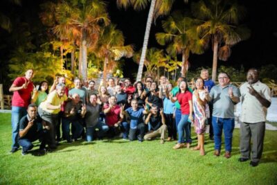 Dudu Diniz recebe Iracema Vale em um jantar com lideranças de São José de Ribamar