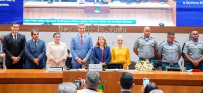 Assembleia entrega Título de Cidadã Maranhense à procuradora de Justiça e Medalha a PMs