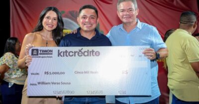 Prefeito Rafael Brito e secretária Alynne Macedo realizam entrega dos recursos do Programa Kit Crédito