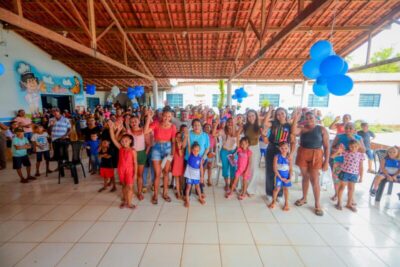 Projeto Cuidar para Crescer realiza entrega de óculos para crianças no povoado Cão Açu