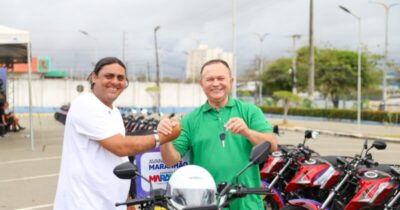 Brandão inicia entrega de motos e kits de trabalho e segurança da primeira fase do Avança Maranhão