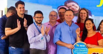 Na entrega de obras, Orleans destaca parceria com o governo Lula