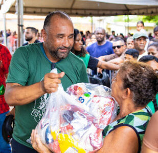 Cesta na Mesa beneficia mais de 20 mil famílias em Bacabal