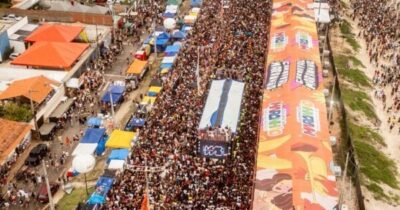 Mar de gente no último dia do carnaval na Avenida Litorânea…