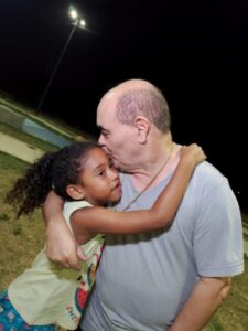 ”Água não é favor, é necessidade básica”, afirma Astro de Ogum ao anunciar novo poço