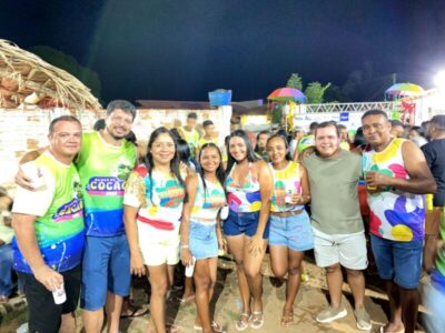 Primeira edição do Bloco do Cocão e Turma da Katy Mila arrasta multidão em Nova Iorque