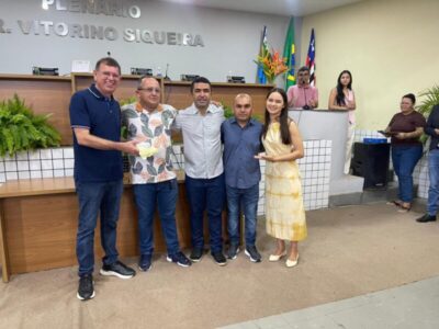 Líder político Adelbarto Santos participa da entrega de 800 óculos e 300 tablets em São Francisco do Maranhão