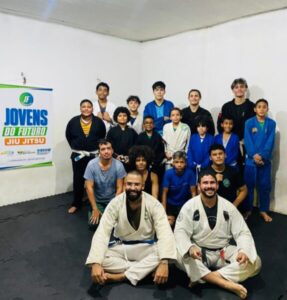 Instituto Jovens do Futuro transforma política em ação concreta