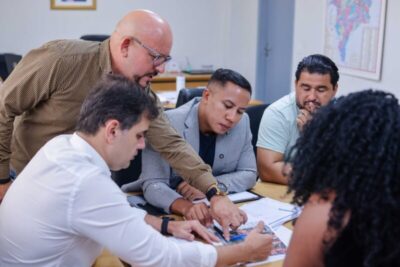 Penha e líderes comunitários discutem obras do PAC Rio Anil com a SECID