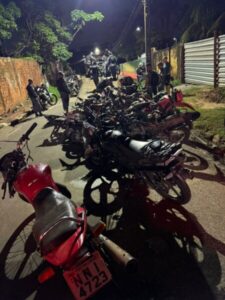 Desmanche clandestino de motos é descoberto pela polícia no Anil