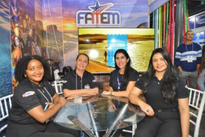 Estande da FAMEM fortalece presença dos municípios na primeira edição da Expoturismo