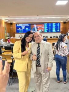 Plenário lotado marcou entrega da Medalha Manoel Beckman ao vereador Astro de Ogum