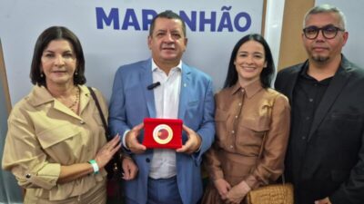 Paulo Ramos destaca equipe na premiação