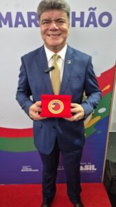 Prefeito de Porto Franco festeja bicampeonato