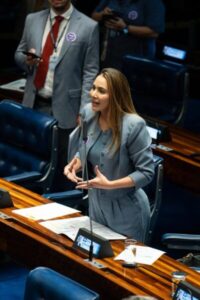 Inclusão da misoginia como crime de preconceito é aprovada e vai à Câmara; Projeto é da senadora Ana Paula Lobato