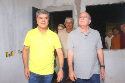 Hildo Rocha e Deoclides vistoriam obras do Residencial Jano Macedo II em Porto Franco