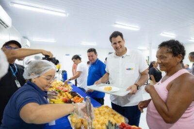 No aniversário de Barreirinhas, Orleans Brandão celebra entrega de pacote de obras e serviços para a cidade