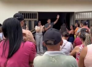 Prefeito Jadeco acompanha última entrega do PAA em Apicum-Açu