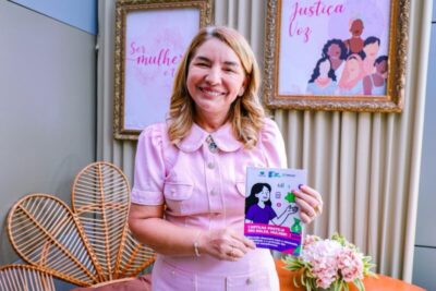 Iracema Vale participa de evento e lançamento da cartilha “Proteja seu bolso, Mulher”