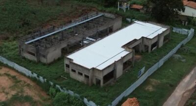 Creche paralisada por quatro anos em Lago dos Rodrigues vira símbolo de abandono deixado por gestão anterior