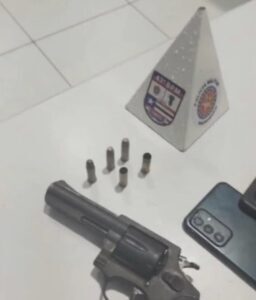 Suspeito de sequestro a motorista por aplicativo é baleado pela Polícia Militar durante confronto