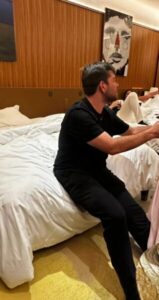 Prefeito Milton Gonçalo é denunciado por agressão por três mulheres em restaurante de luxo em São Paulo