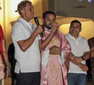 Prefeitura de Matões abre o Natal “Luzes do Divino” e transforma a Praça do Divino em símbolo de fé e cultura