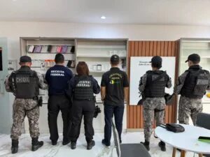 Receita Federal apreende eletrônicos em operação contra comércio irregular no Shopping da Ilha