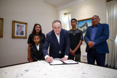 Governo do Maranhão sanciona lei que cria auxílio financeiro para crianças e adolescentes órfãos do feminicídio