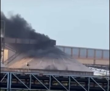 Estrutura de grãos do Porto do Itaqui pega fogo em São Luís