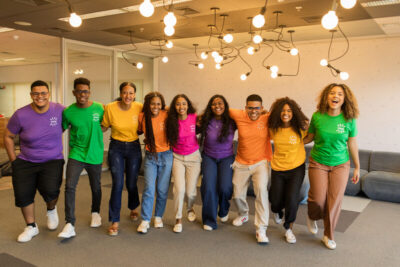 Instituto Coca-Cola Brasil abre 45 mil vagas para capacitação de jovens e amplia acesso ao mercado de trabalho