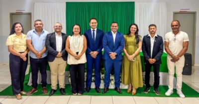 Prefeito Abnadar Portela entrega 92 títulos de propriedade a moradores do Residencial Miranda