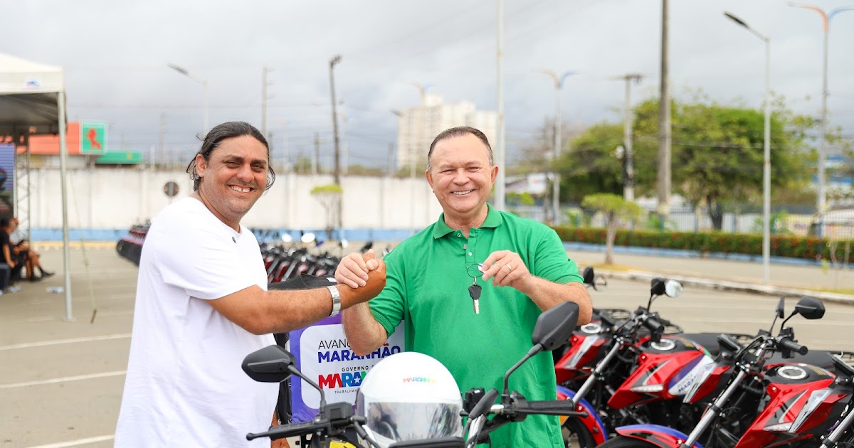 Brandão inicia entrega de motos e kits de trabalho e segurança da primeira fase do Avança Maranhão