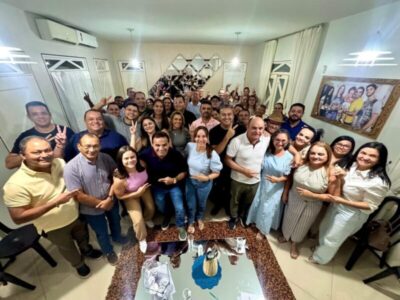 Josimar de Maranhãozinho reúne grupo político com foco no pleito deste ano